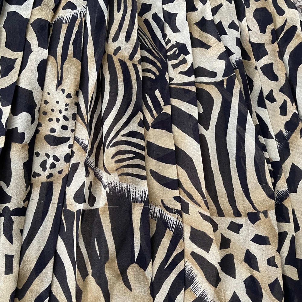 Escada Black and Tan Animal Print Pleated Skirt - Picture 2 of 3
